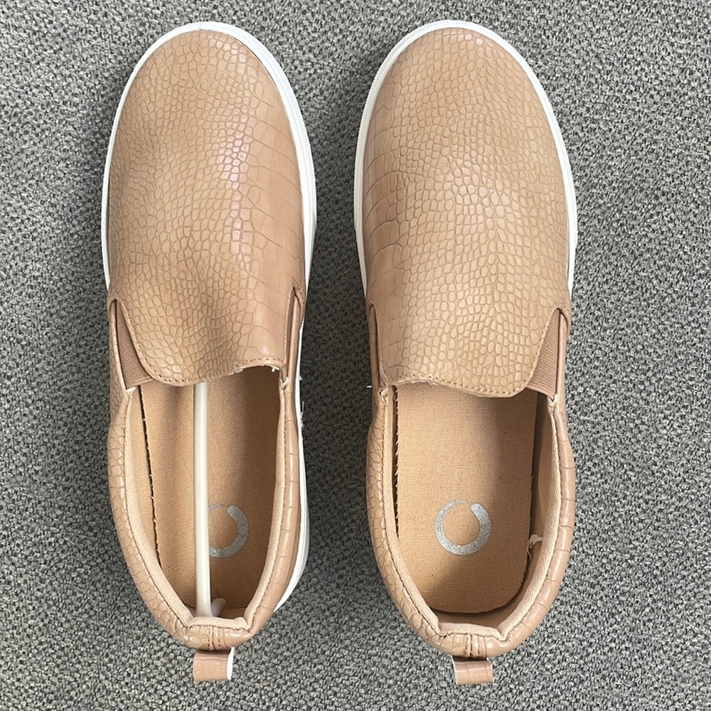 Journee size 10 Patrice shoes